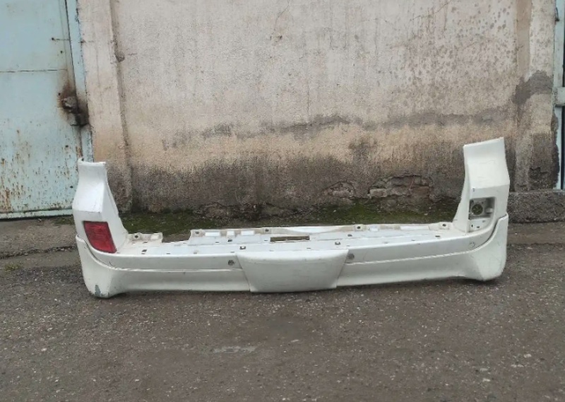Задний бампер toyota Land Cruiser 200